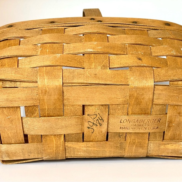 1984 Longaberger Medium Market (Bread) Basket, Easter Basket - Picture 4 of 4